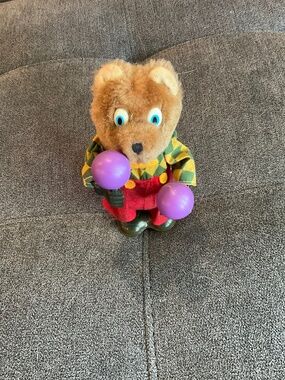 Vintage 1980's Russ Berrie "Yesterday's Favorites" Wind-Up Bear w/Maracas